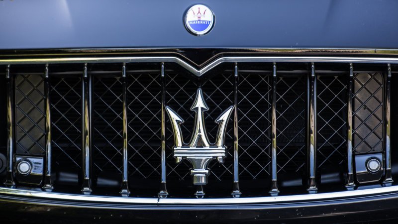 Maserati to recall Quattroporte and Ghibli over shifter