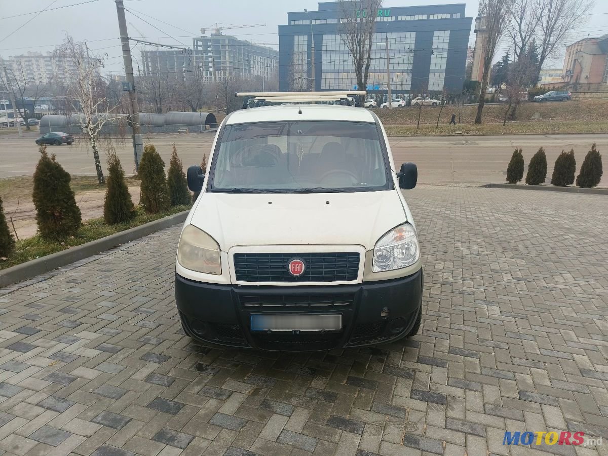 2009' Fiat Doblo photo #1