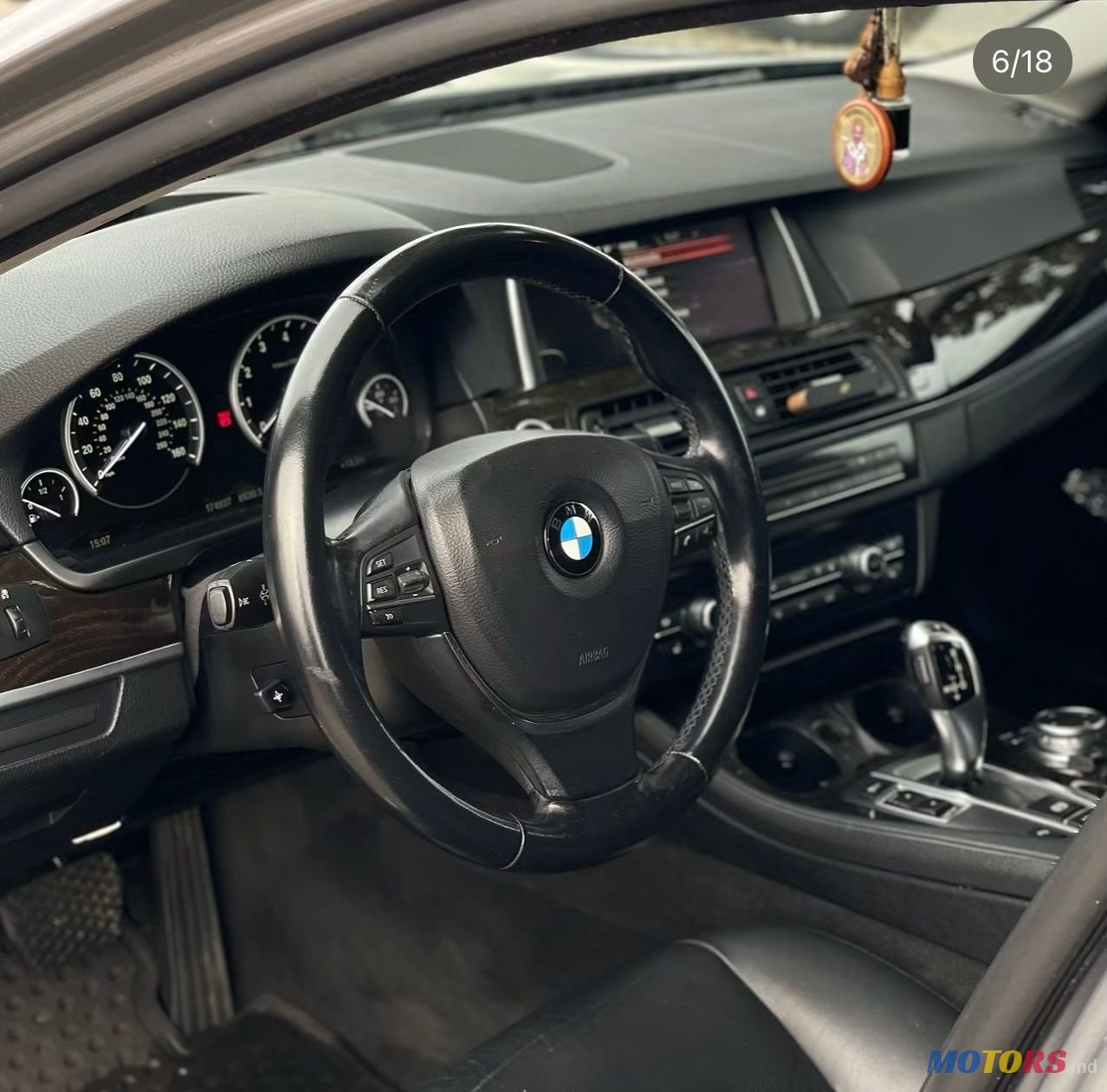 2015' BMW 5 Series photo #6