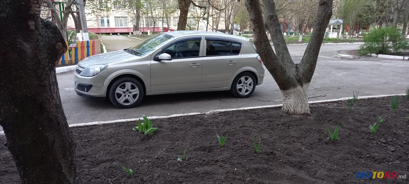 2006' Opel Astra H photo #1