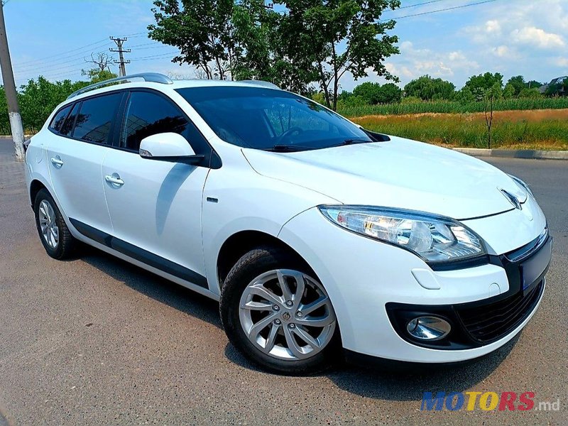 2013' Renault Megane photo #2