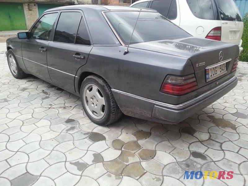 1995' Mercedes-Benz 200 photo #3