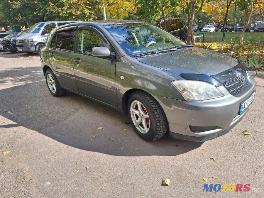 2004' Toyota Corolla photo #1