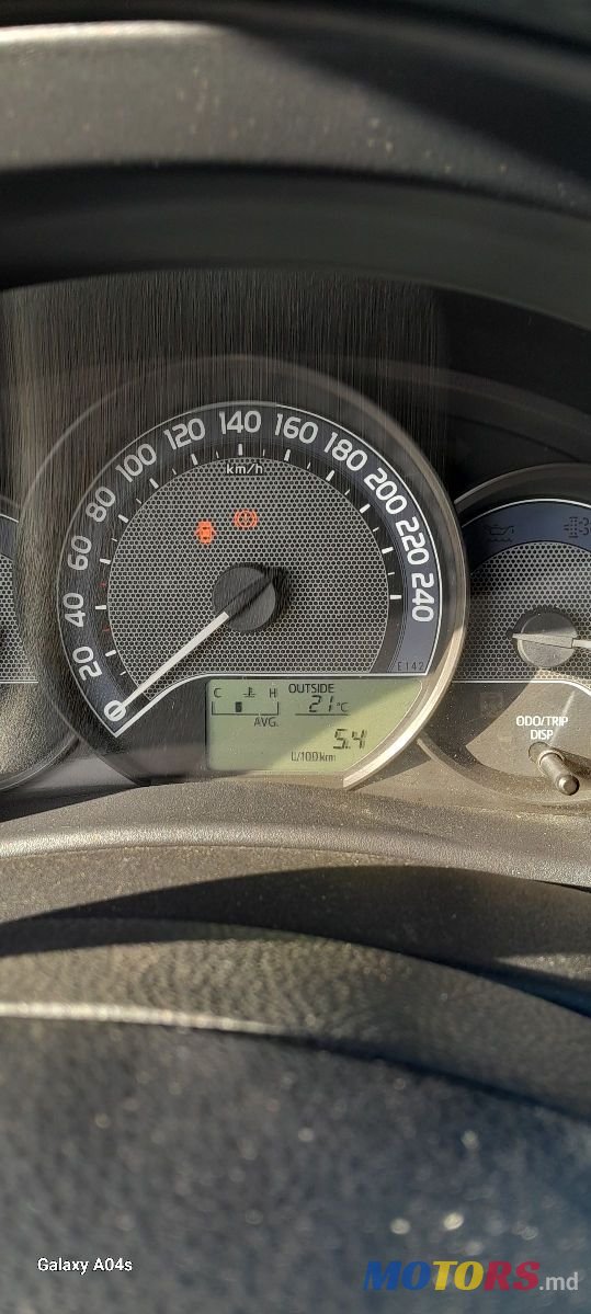 2014' Toyota Auris photo #6