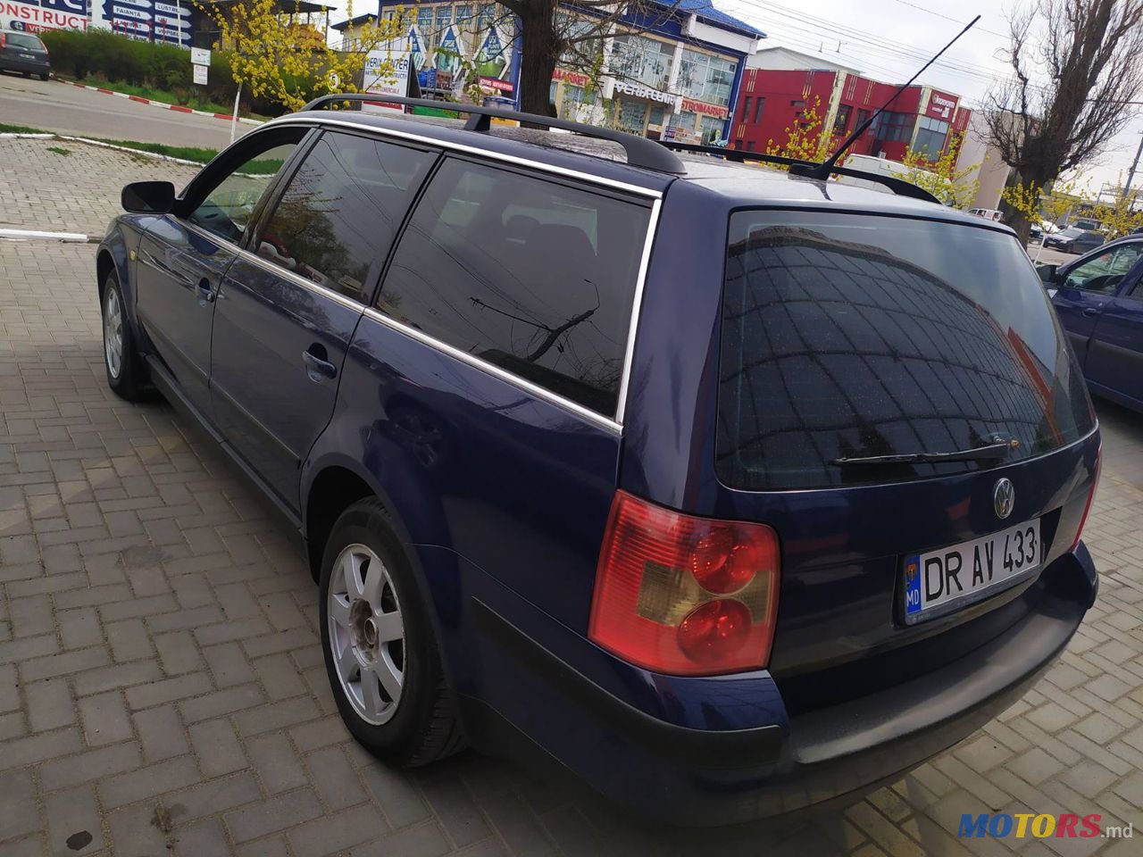 2001' Volkswagen Passat photo #3