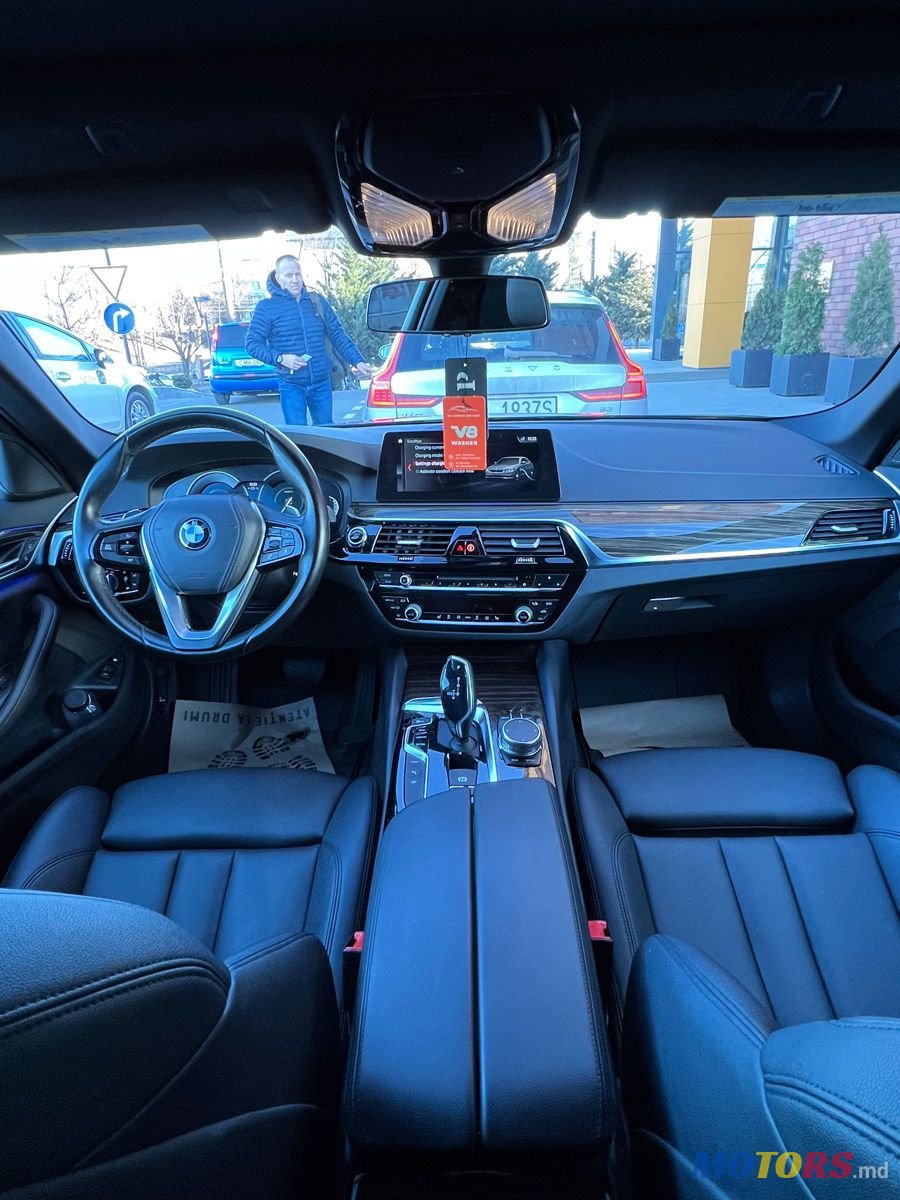 2018' BMW 5 Series photo #5