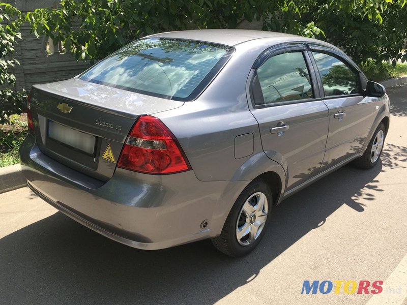 2011' Chevrolet Aveo photo #2