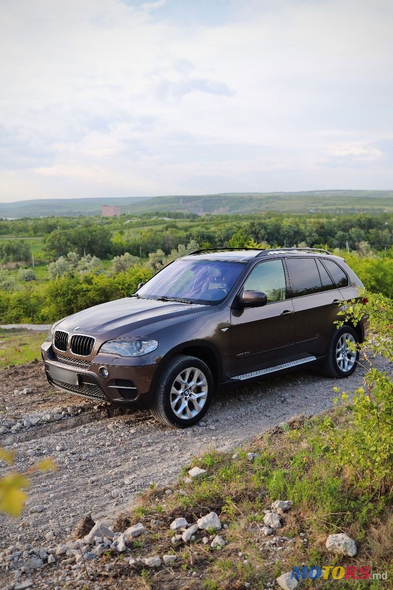 2011' BMW X5 photo #2