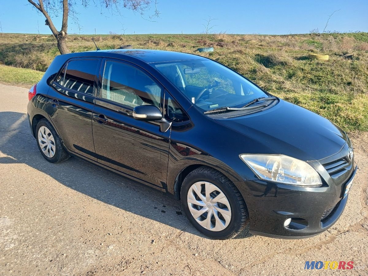 2010' Toyota Auris photo #6