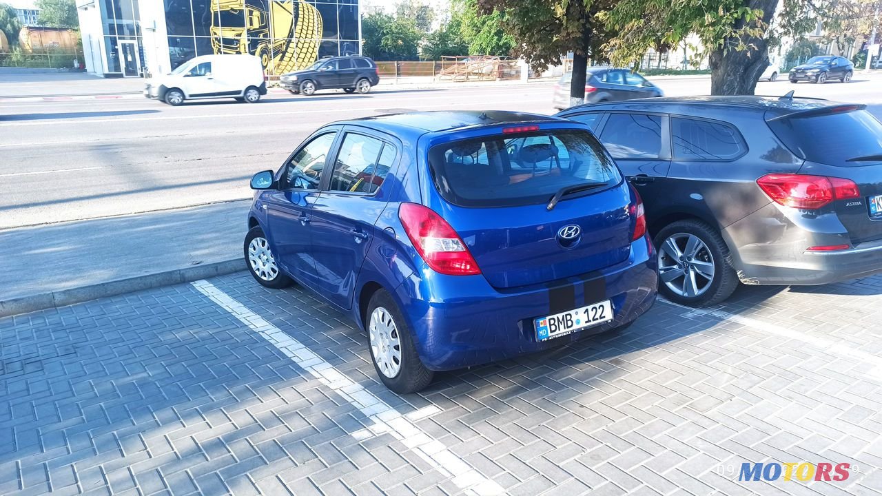2012' Hyundai i20 photo #3