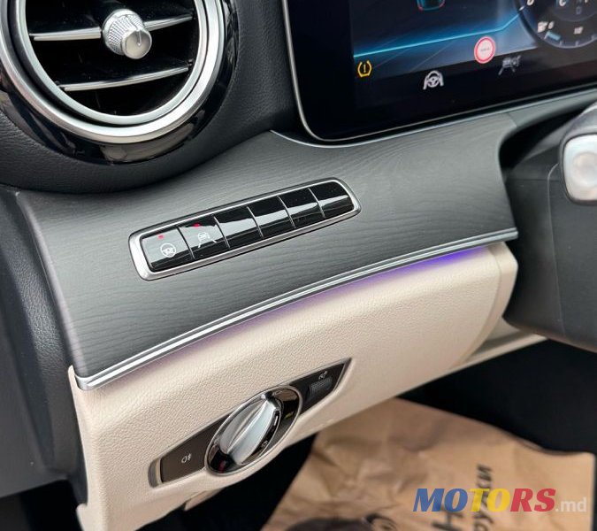 2018' Mercedes-Benz E-Class photo #6