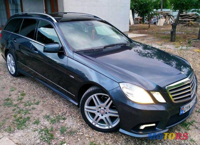 2010' Mercedes-Benz E photo #1