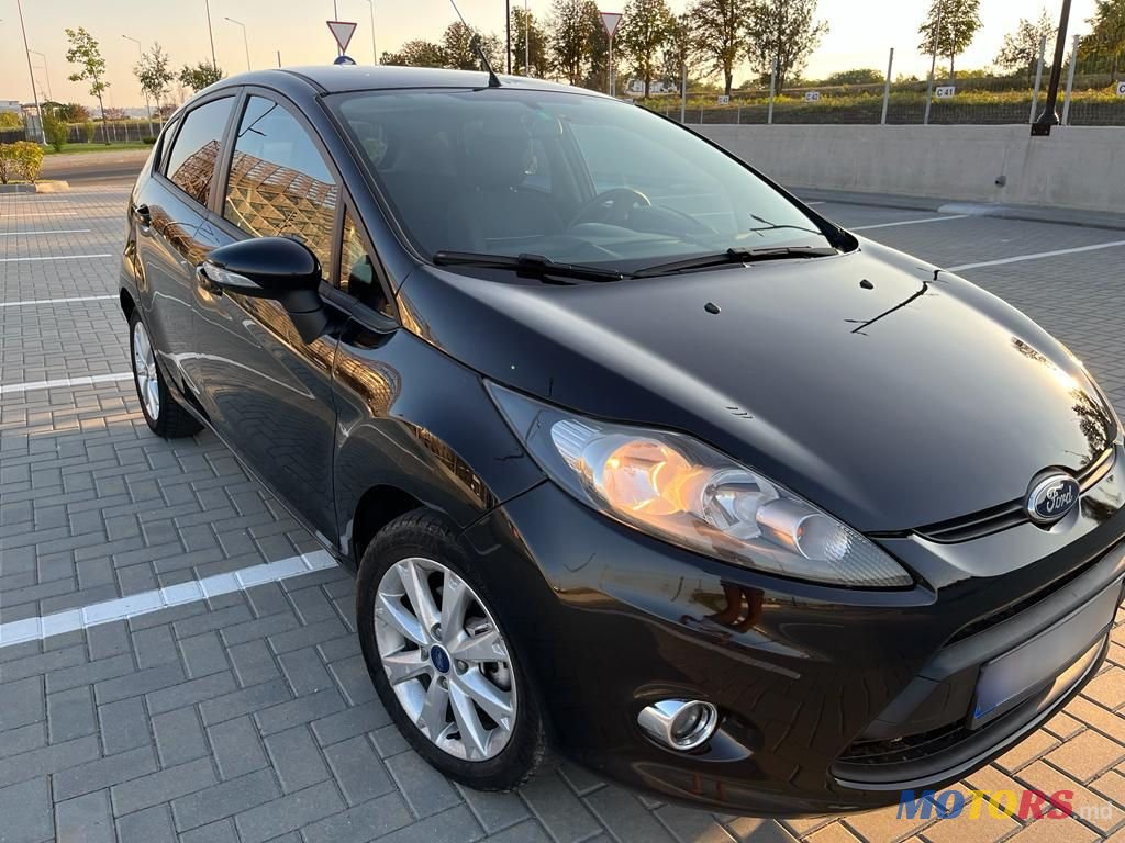 2011' Ford Fiesta photo #1