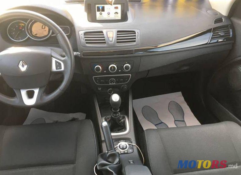 2012' Renault Megane photo #3