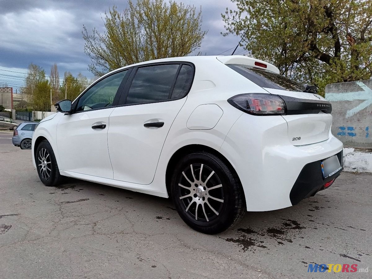 2020' Peugeot 208 photo #6