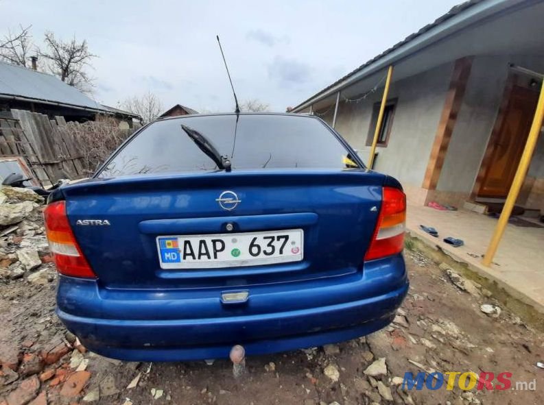 2006' Opel Astra photo #1