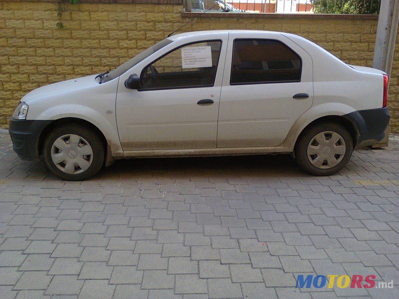 2011' Dacia Logan photo #2