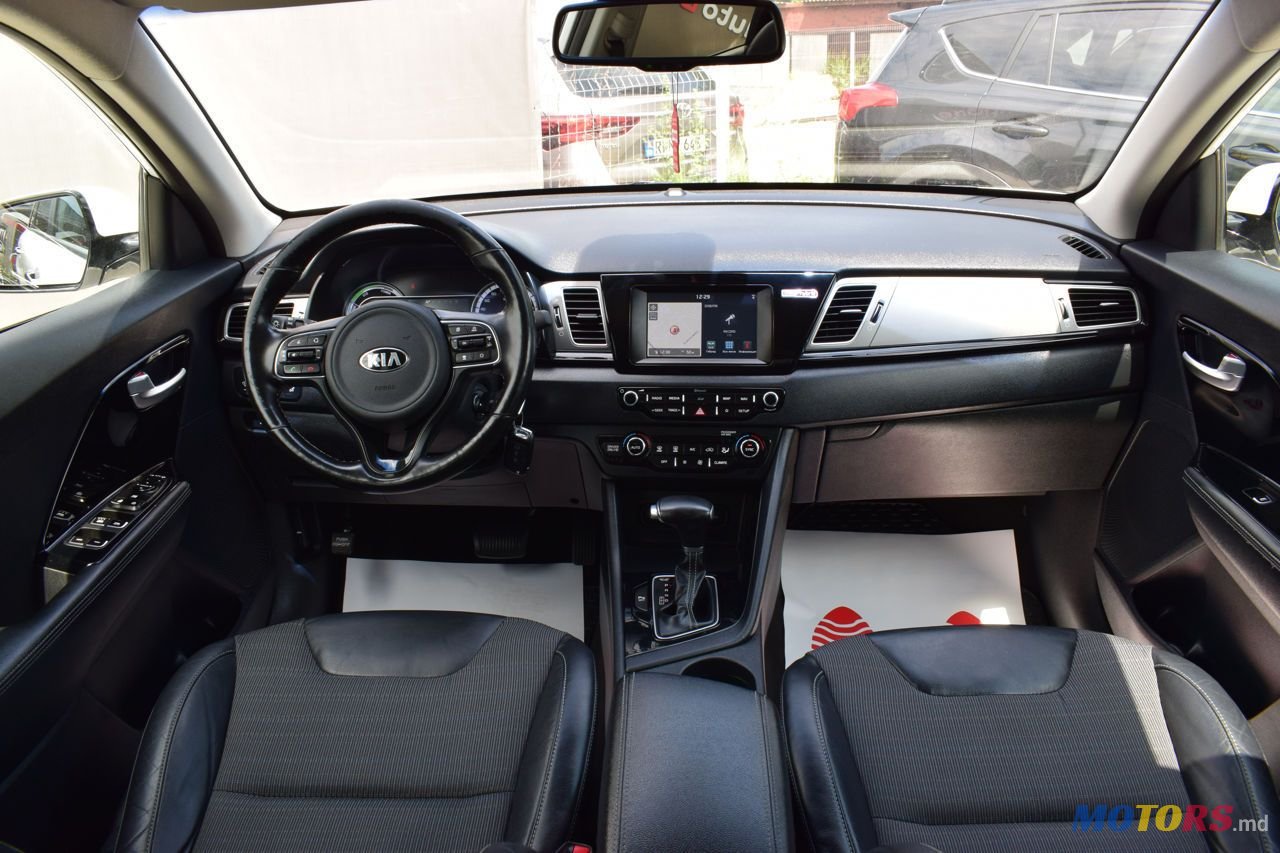 2017' Kia Niro photo #6