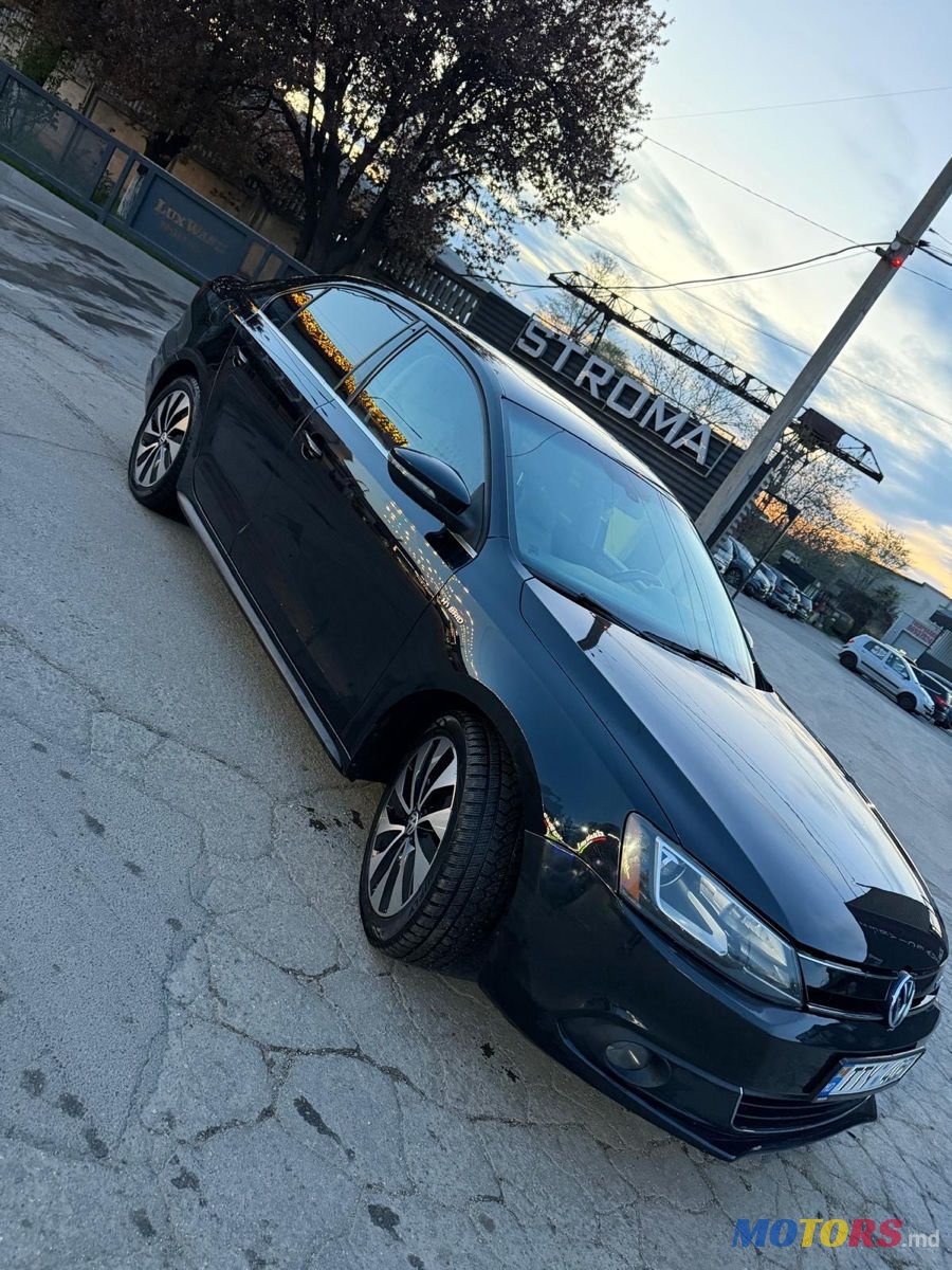 2012' Volkswagen Jetta photo #1
