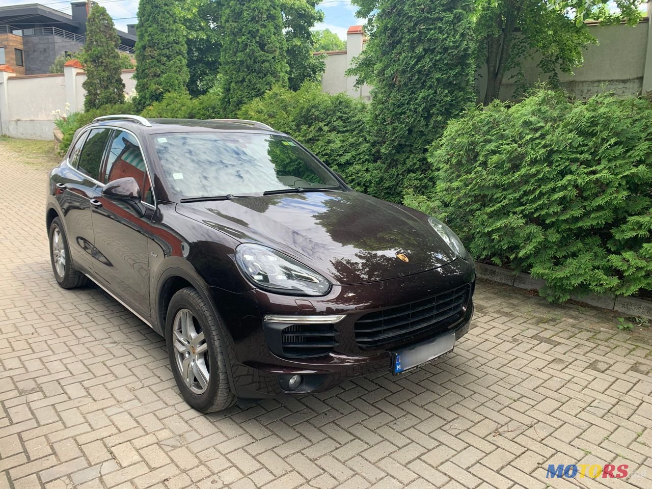 2015' Porsche Cayenne photo #1