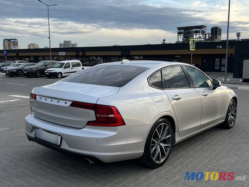2017' Volvo S90 photo #2