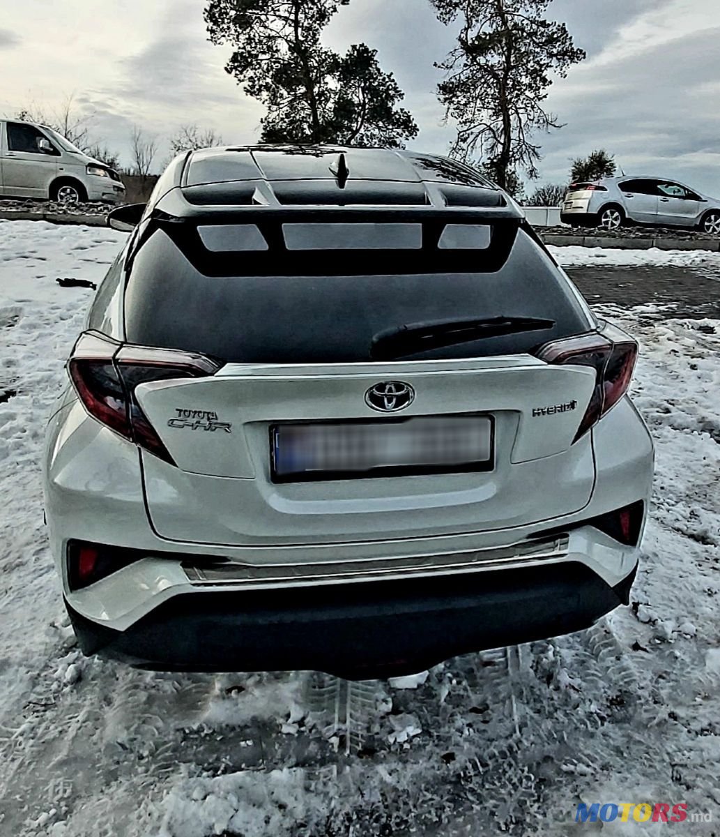 2018' Toyota C-HR photo #5