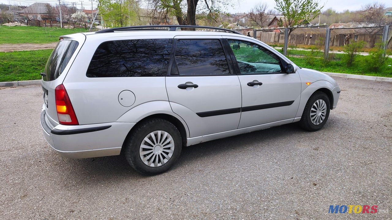 2002' Ford Focus photo #5