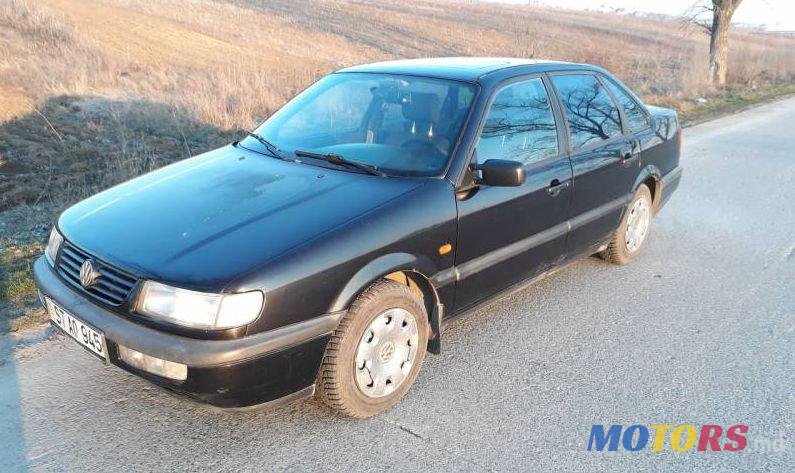 1995' Volkswagen Passat photo #1