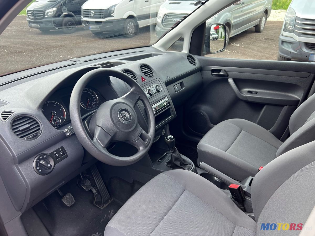 2015' Volkswagen Caddy photo #6