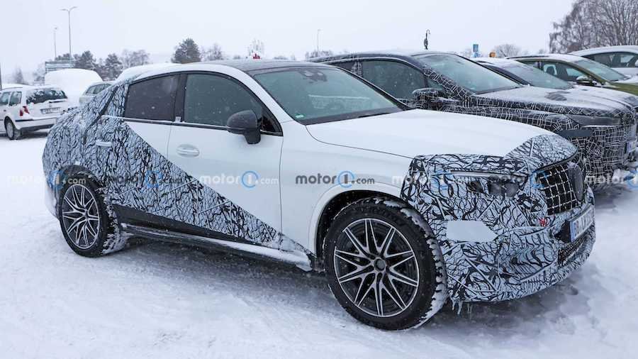 Mercedes-AMG GLC 63 Coupe Spied With Quad Exhausts, Bucket Seats