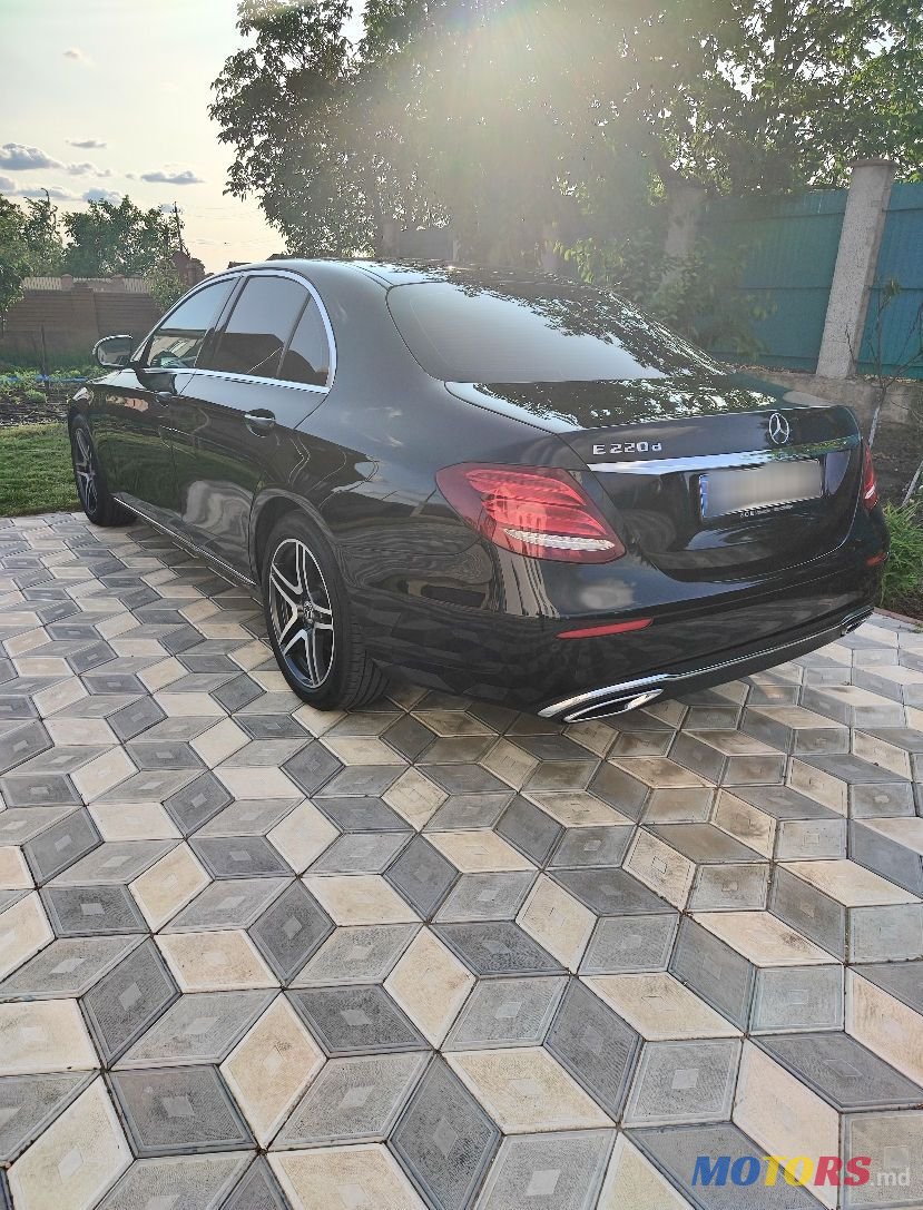2019' Mercedes-Benz E-Class photo #5