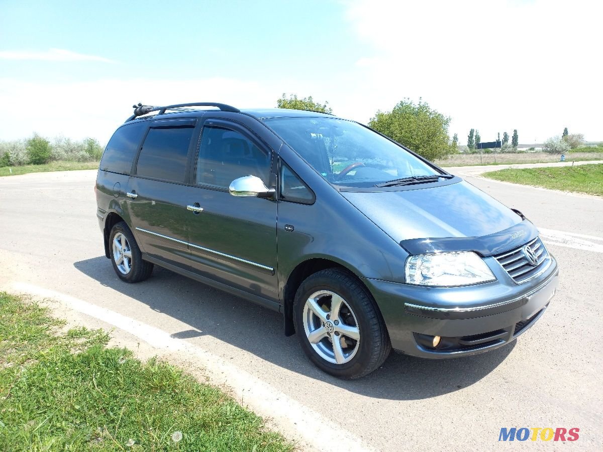 2008' Volkswagen Sharan photo #1