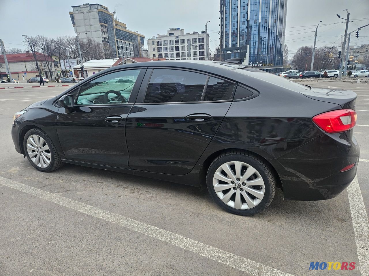 2017' Chevrolet Cruze photo #5