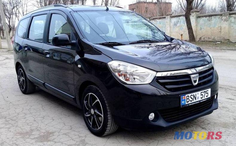 2014' Dacia Lodgy photo #1