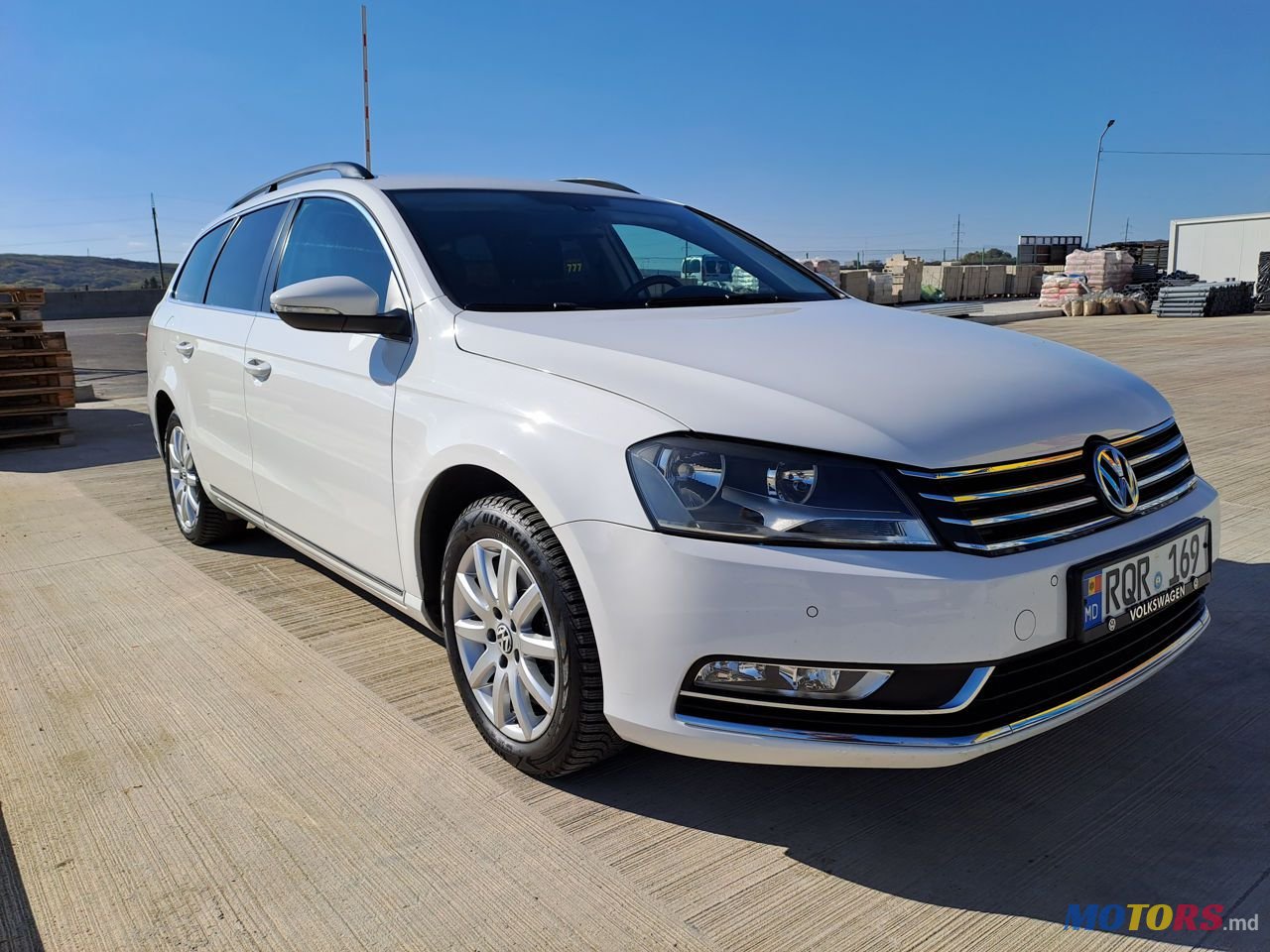 2012' Volkswagen Passat photo #3