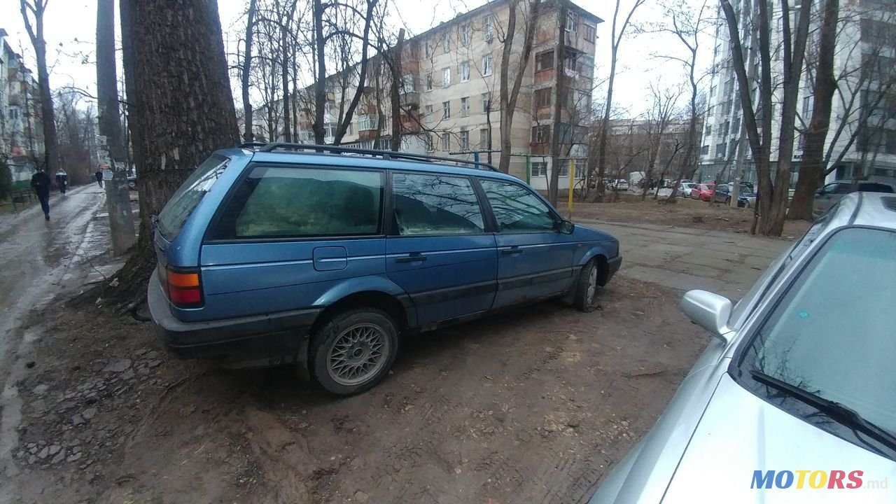1992' Volkswagen Passat photo #2