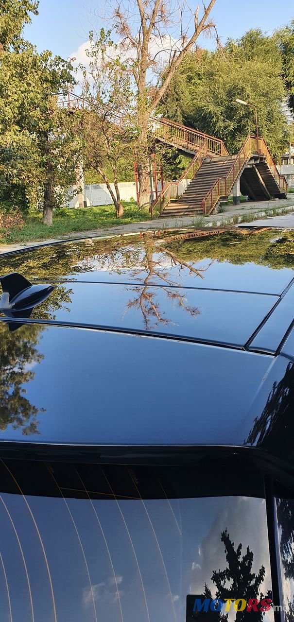 2015' Land Rover Discovery Sport photo #5