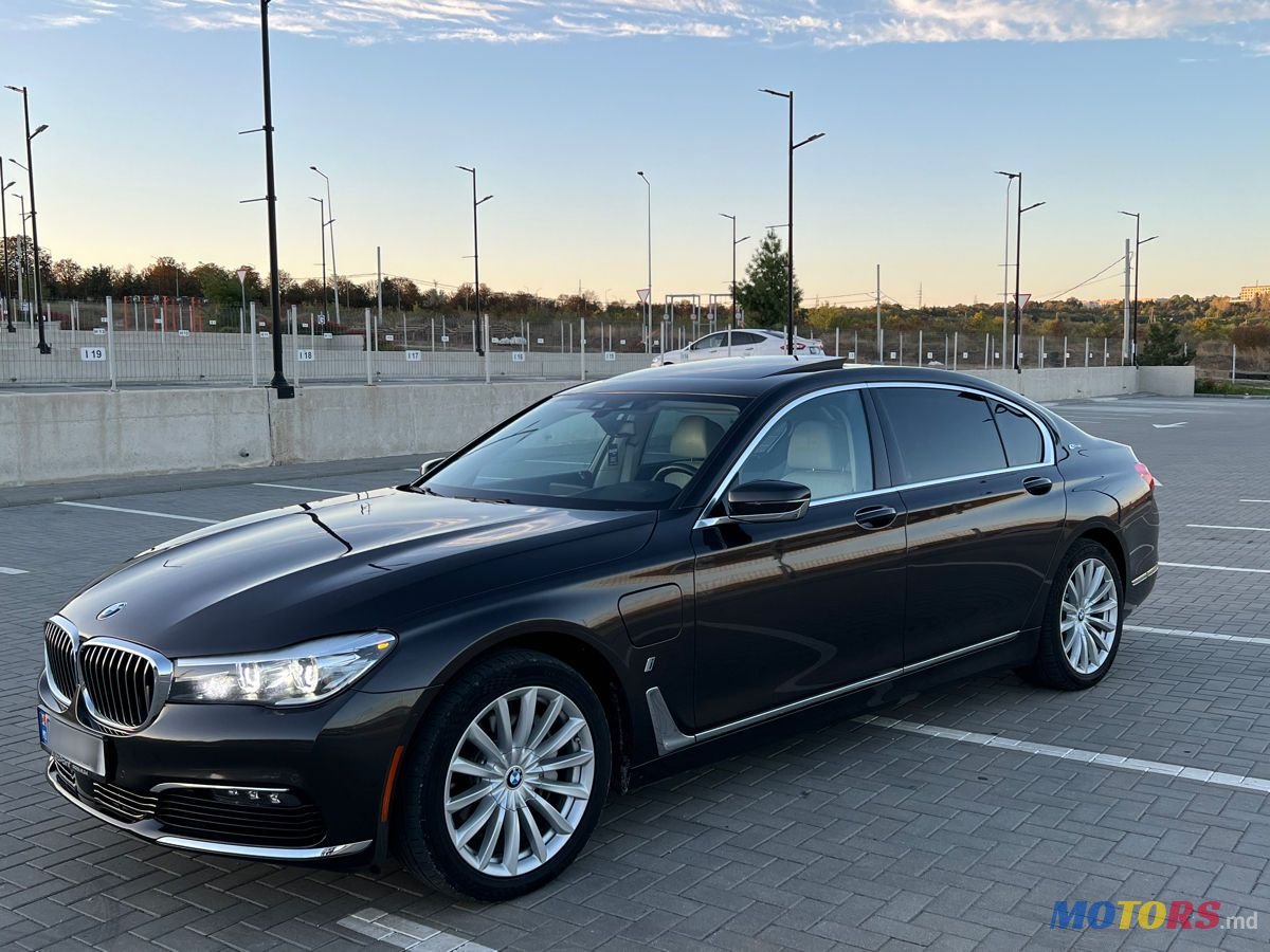 2017' BMW 7 Series photo #3