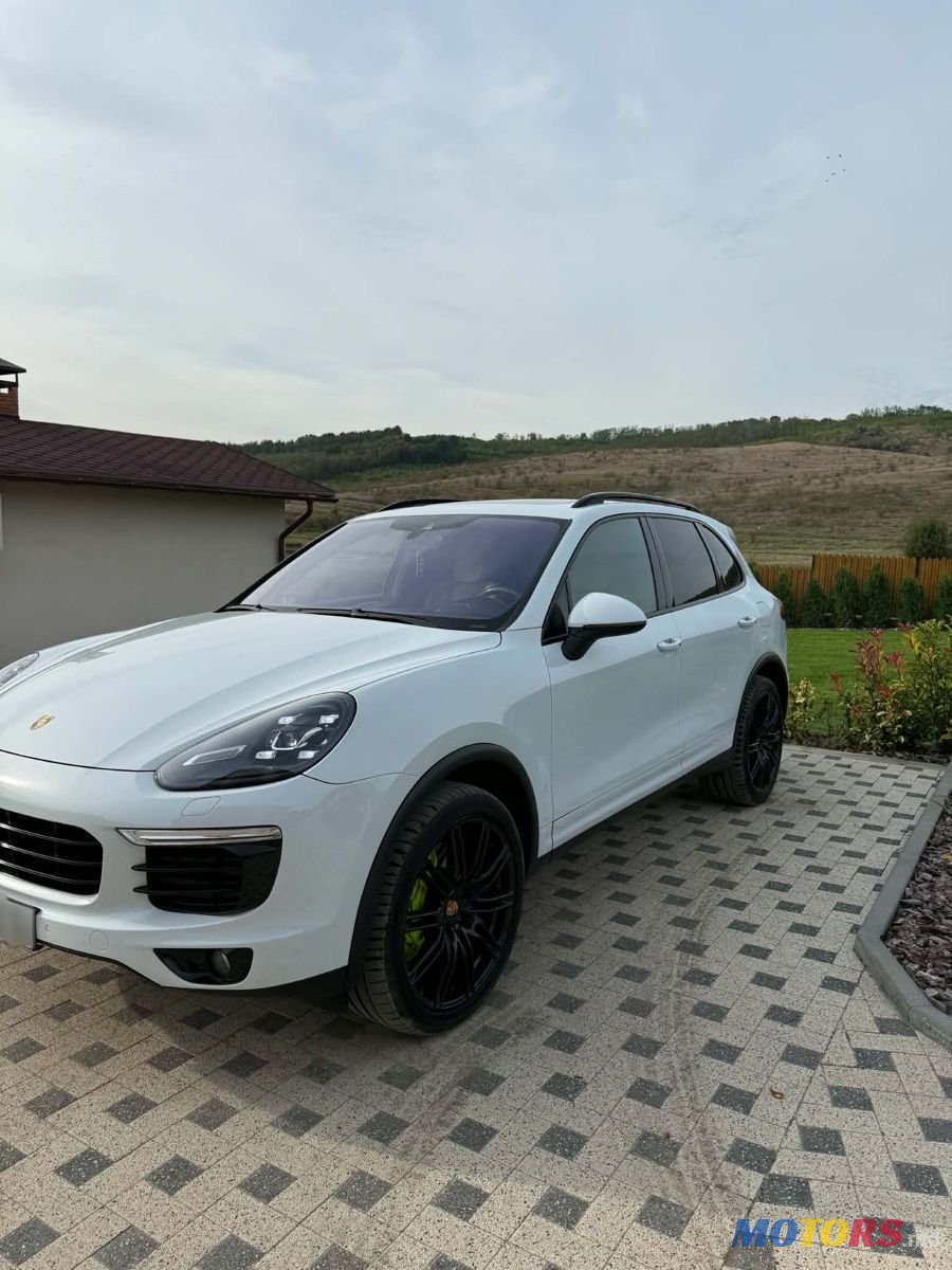 2015' Porsche Cayenne photo #1