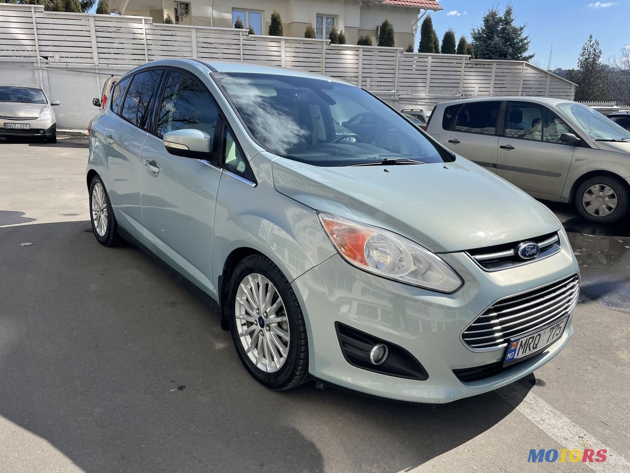 2012' Ford C-MAX photo #2