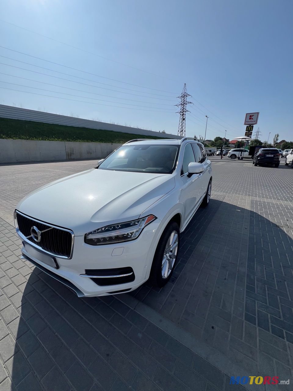 2016' Volvo XC90 photo #2