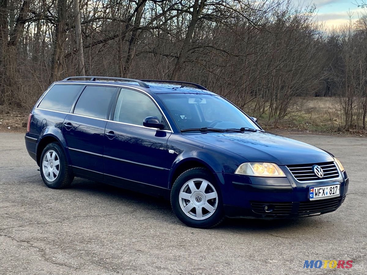 2001' Volkswagen Passat photo #1