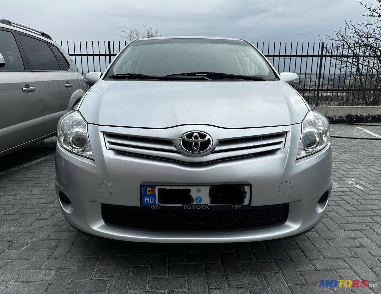 2012' Toyota Auris photo #4