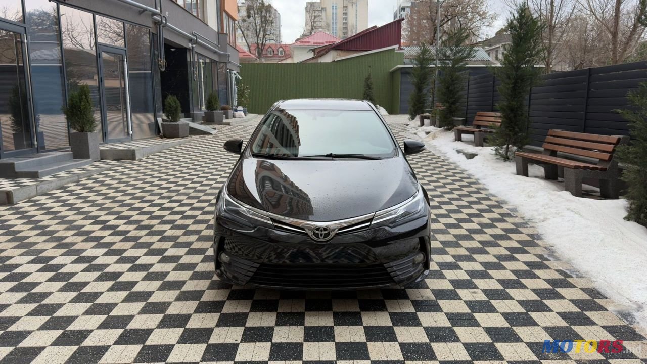 2017' Toyota Corolla photo #2