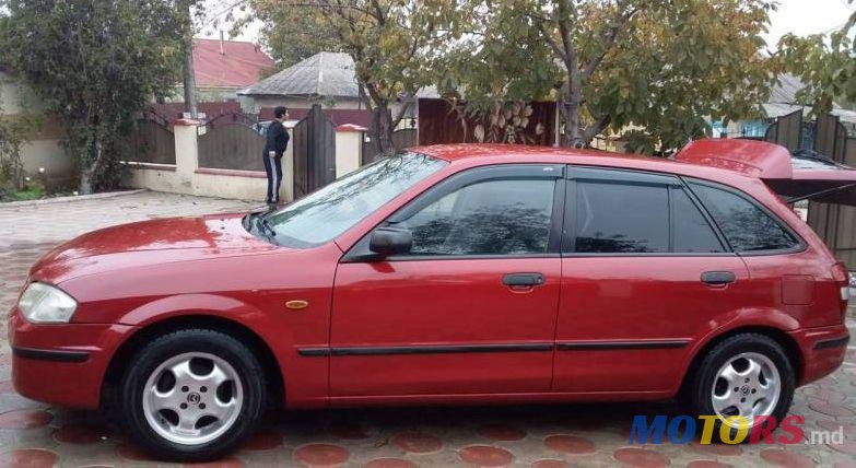 2000' Mazda 323 photo #2