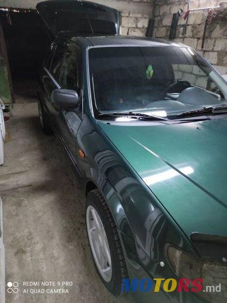 2001' Mazda 323 photo #2