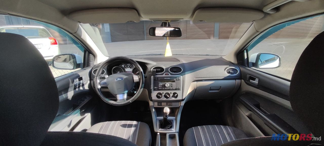 2009' Ford Focus photo #6