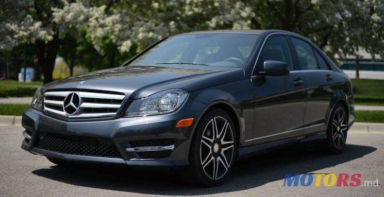 2011' Mercedes-Benz C photo #1