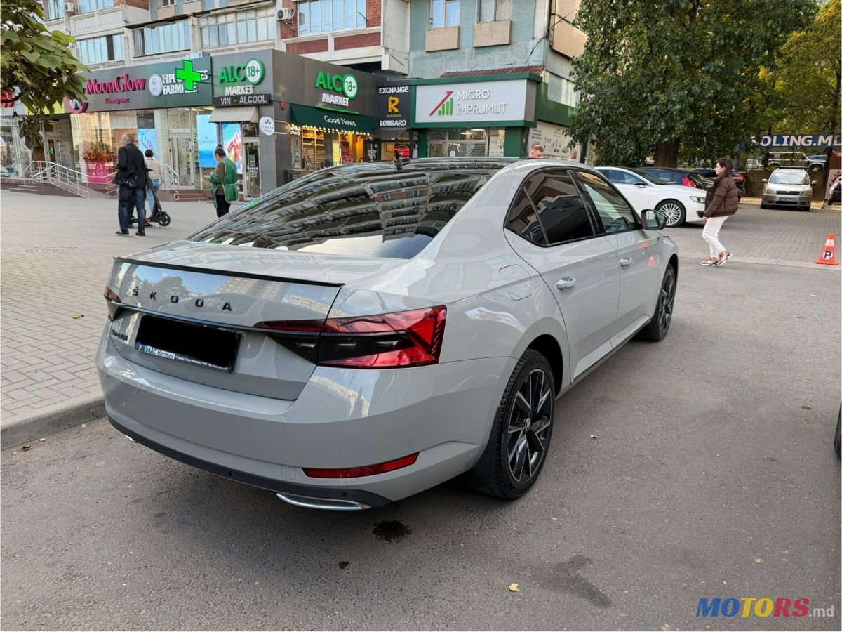 2022' Skoda Superb photo #3