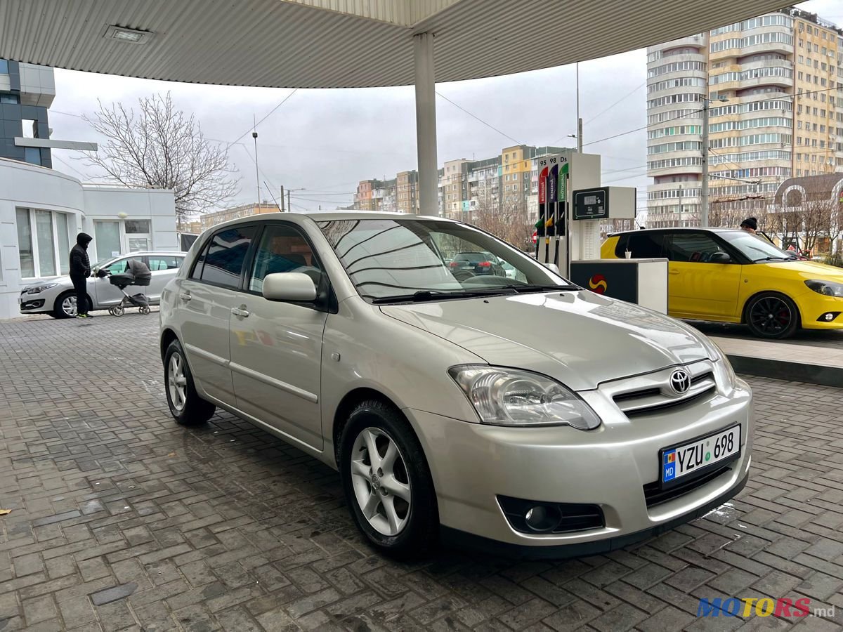 2005' Toyota Corolla photo #2